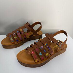 Brand New Steve Madden Girls Shoes Girls Token Flat Sandal, Cognac, 1 Little Kid